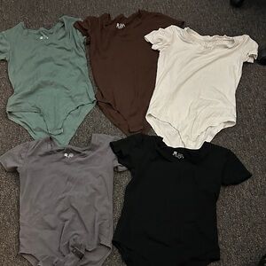 5 Women’s V Neck Short Sleeve Bodysuits in Sage,Brown, White,Gray,Black Medium